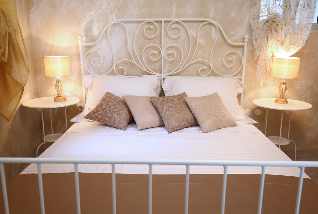 Luxury Lidija Rooms Split Bagian luar foto