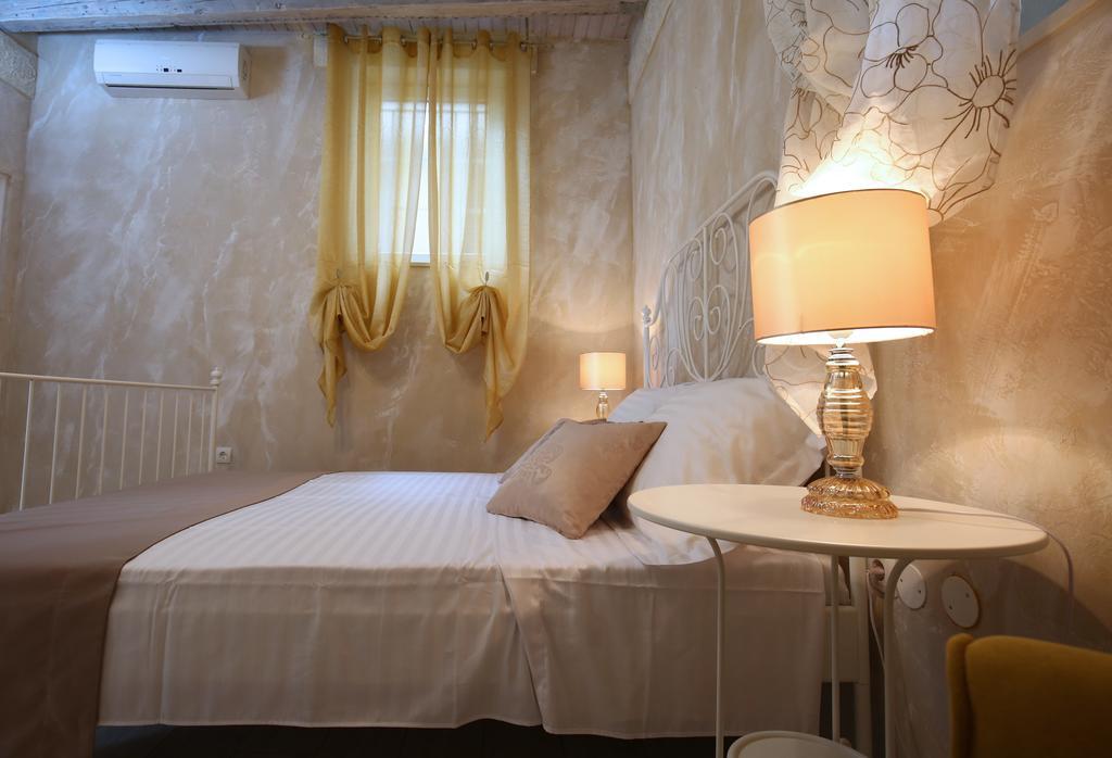 Luxury Lidija Rooms Split Bagian luar foto
