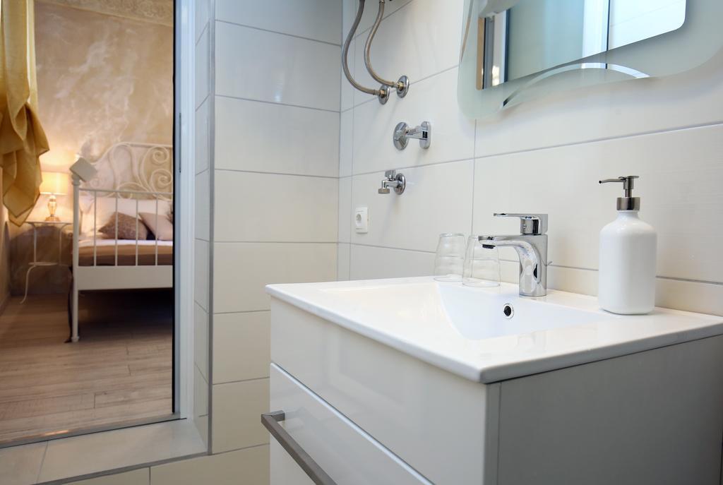 Luxury Lidija Rooms Split Bagian luar foto