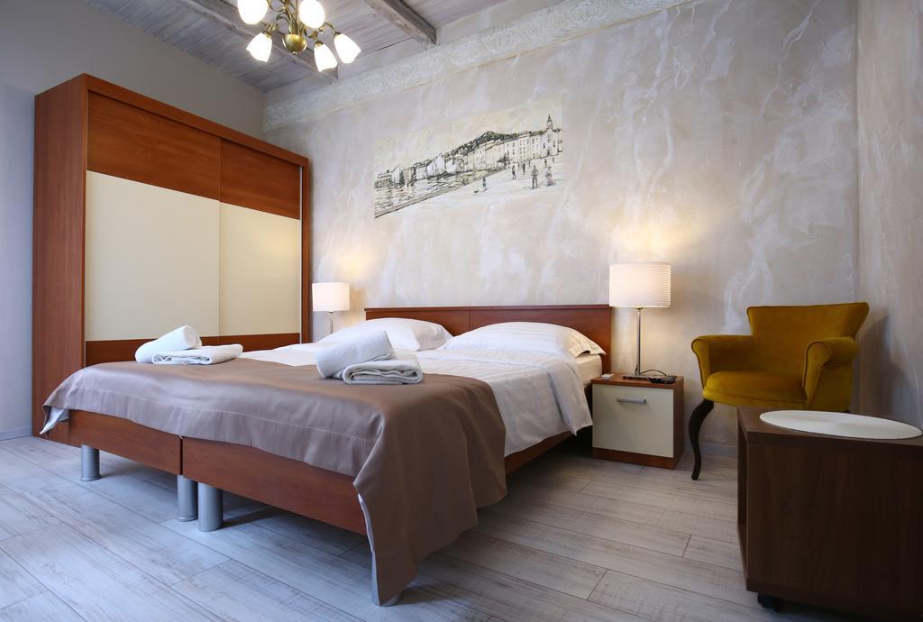 Luxury Lidija Rooms Split Bagian luar foto